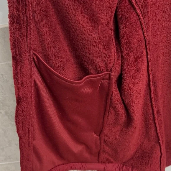 Women’s The Northface Osito Jacket - Picture 7 of 8